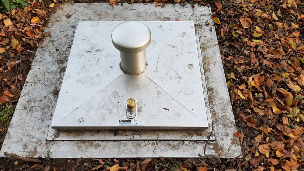 Schacht für Wasserzähler mit Edelstahlabdeckung